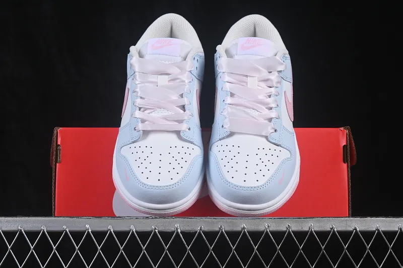 All categories Nk SB Dunk series Nk SB Dunk Low low-top sneakers Nike SB Dunk Low white, gray and pink color matching low-top casual sneakers IB3484-001